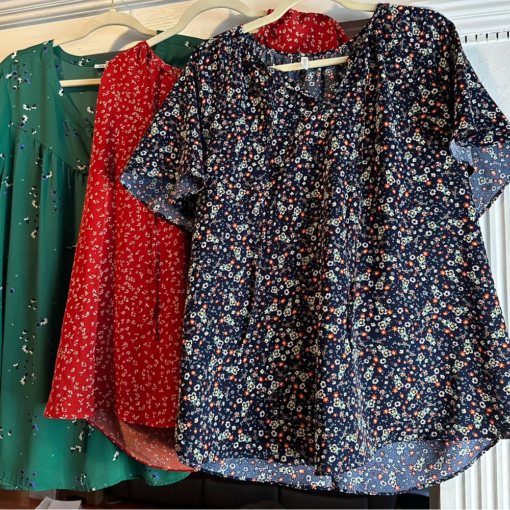 DR2 Emerald Floral Blouse